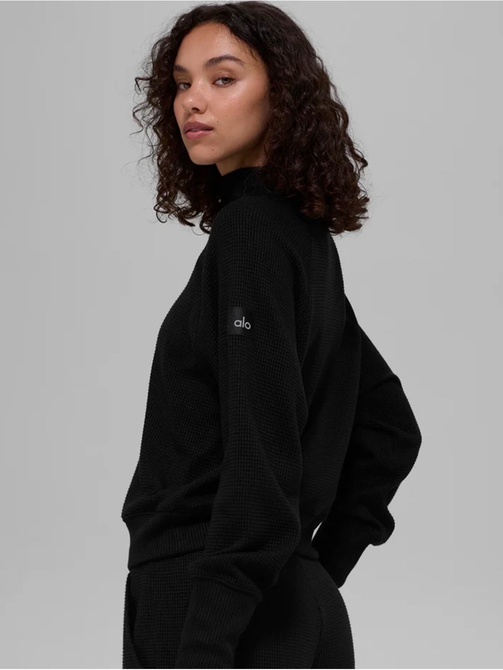 ALO Yoga | Waffle Weekend Escape Mock Neck Long‎ Sleeve - Black